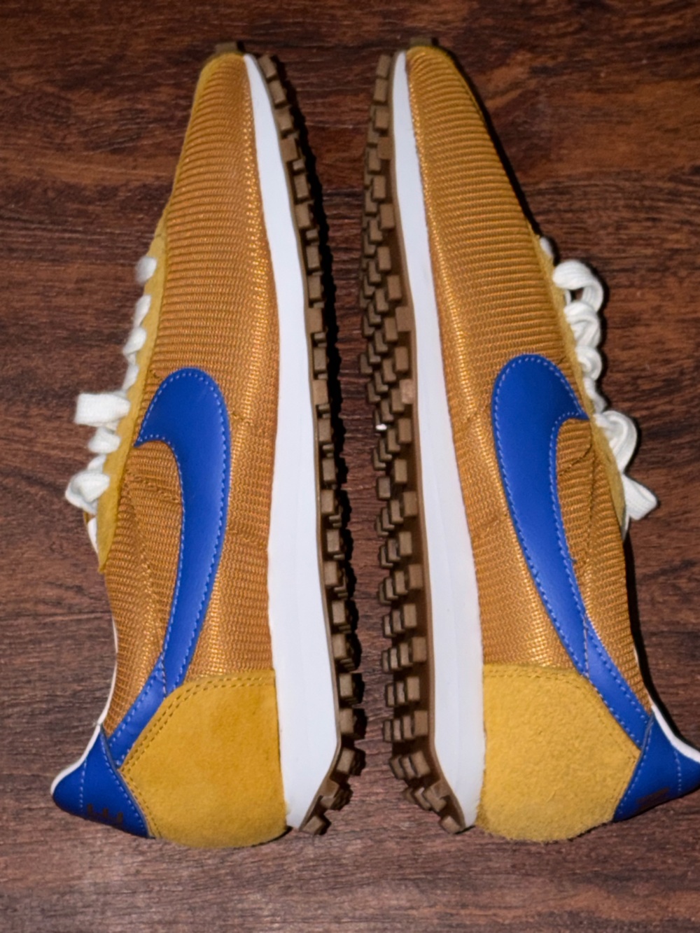 Nike - Picture 11 of 13